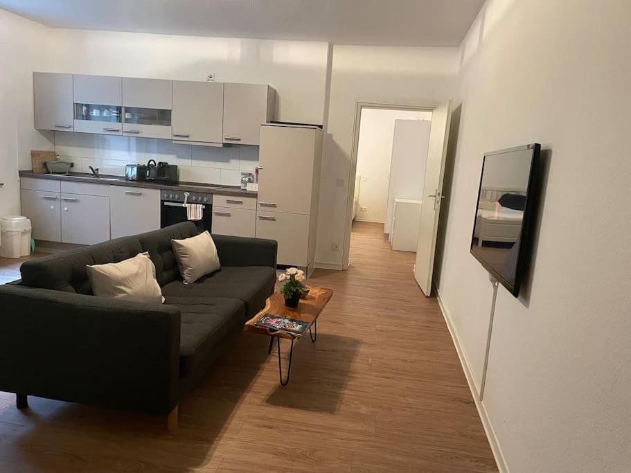 Zentrale Wohnung Direkt Am Hauptbahnhof - Bismarck Düsseldorf Exterior foto